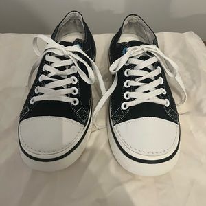 CROCS Women’s sneakers size 11